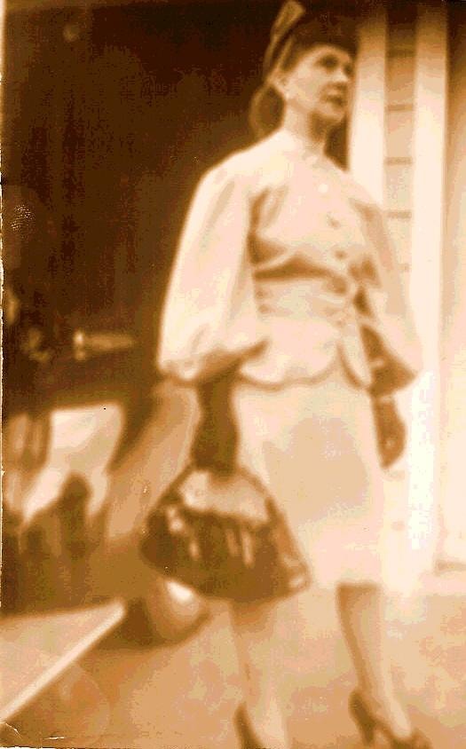Estella Zettel in vintage attire